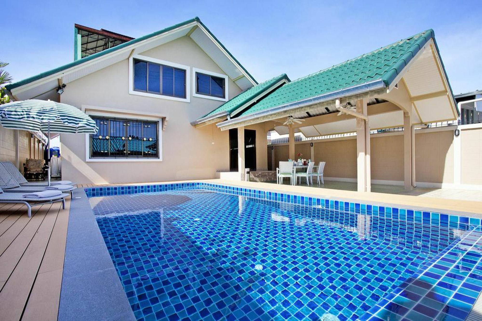 Pool Villa Tanzanite Near Walking Street Pattaya Zewnętrze zdjęcie